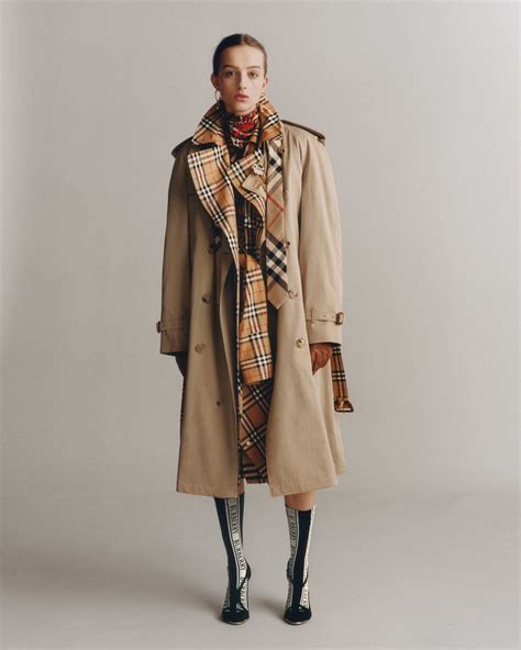 burberry trench coat too big|Burberry heritage trench coat.